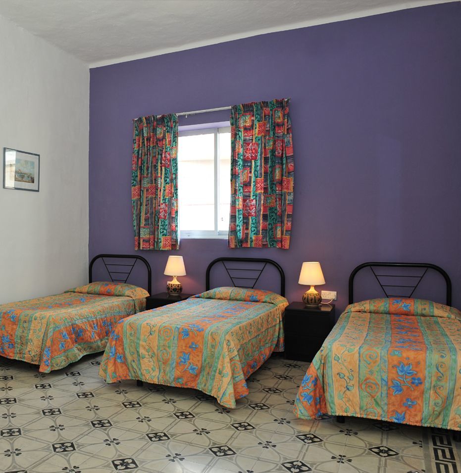 Astra Hotel Слима Екстериор снимка