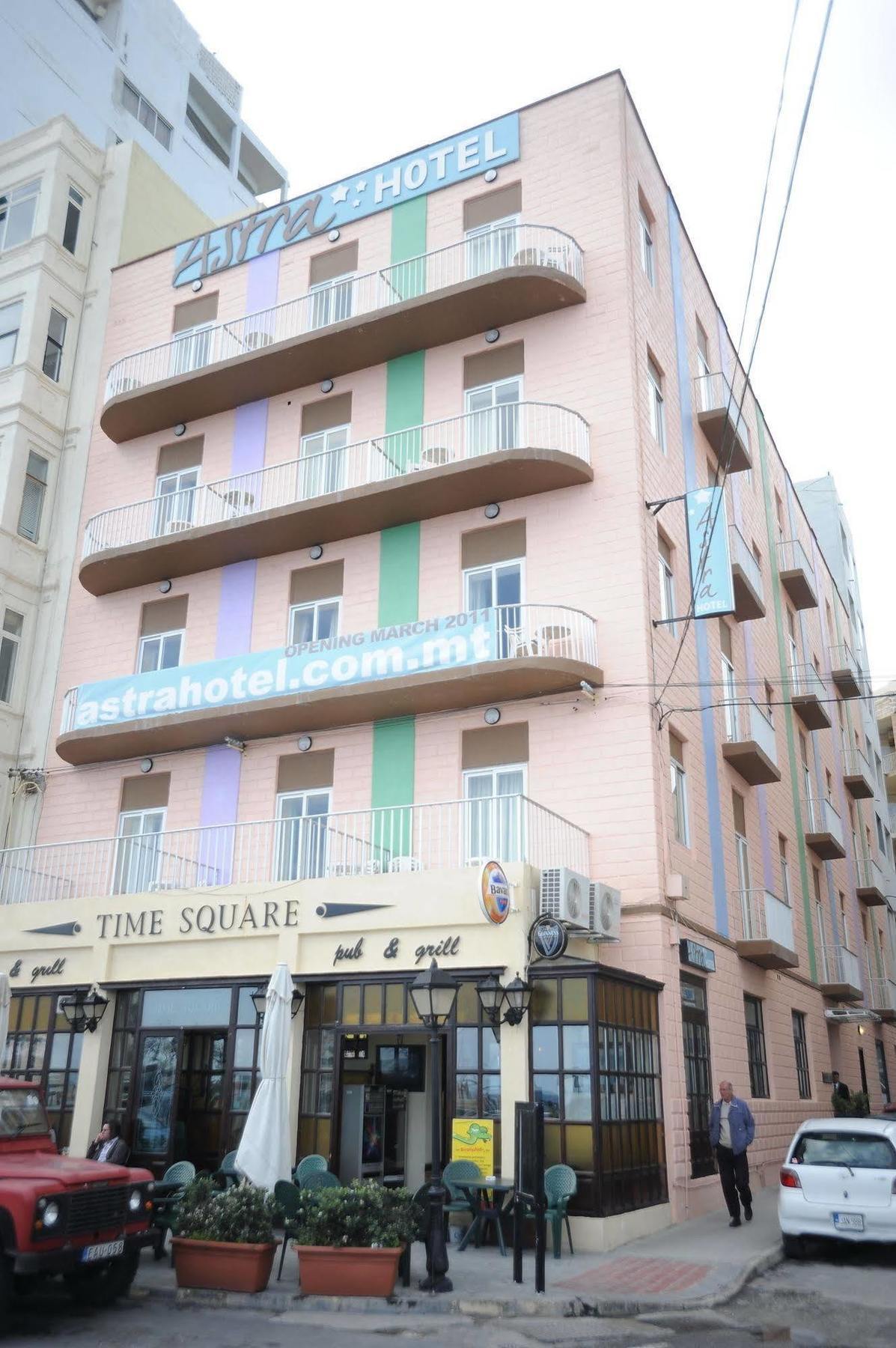 Astra Hotel Слима Екстериор снимка